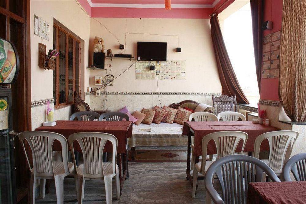 Friends Guest House & Hostel Agra  Eksteriør bilde